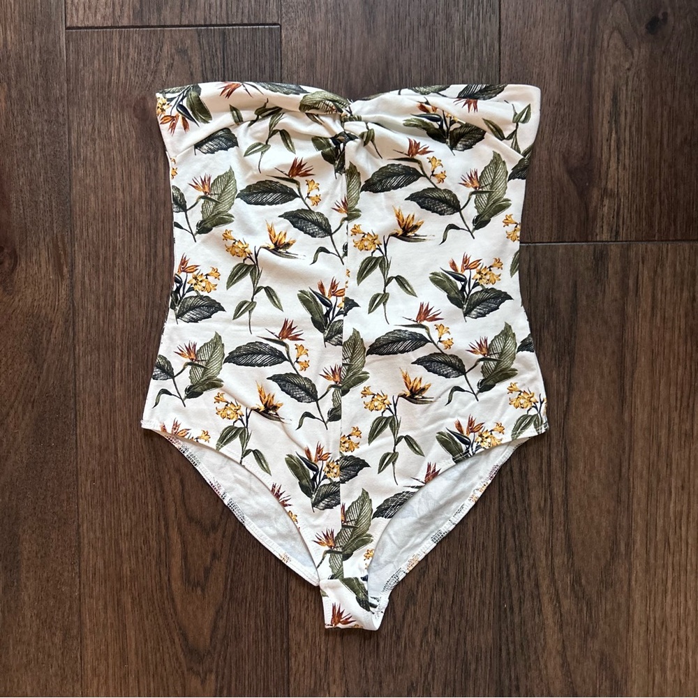 Forever 21 Women’s Floral Strapless Body Suit